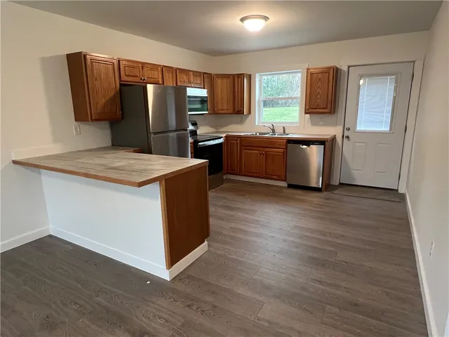 $144,900 | 120 Cottage Street, Unit B, Auburn, NY 13021