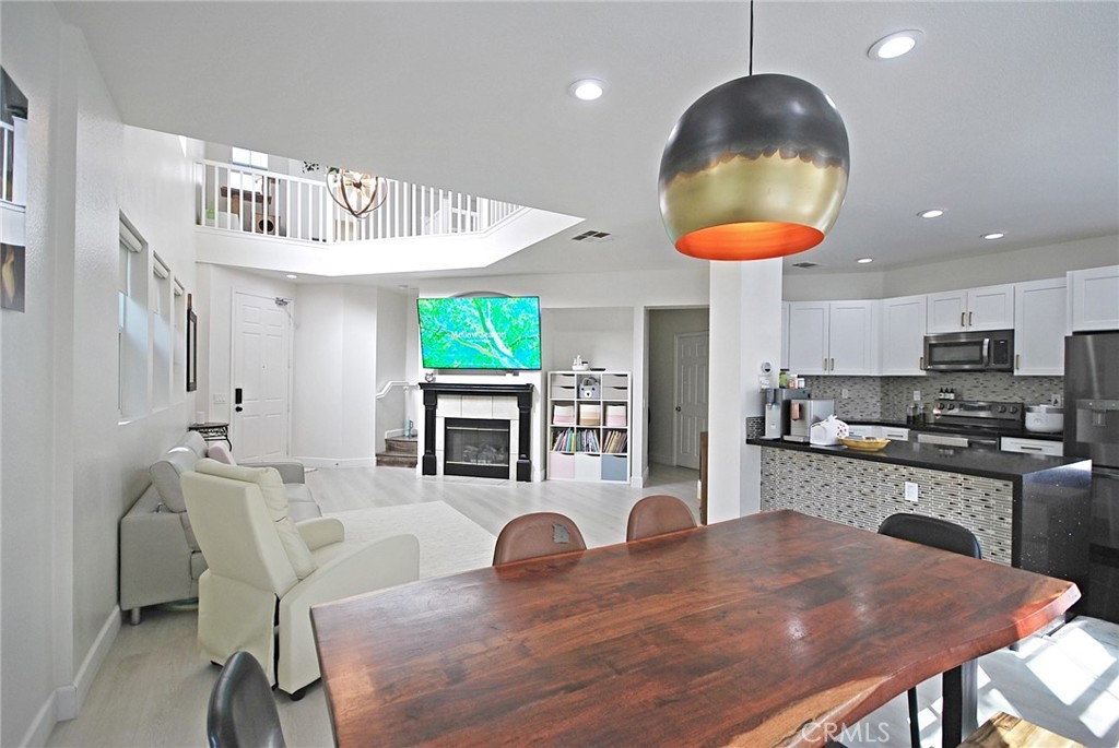 29268 Rio Lobo Way Valencia, CA 91354 - Photo 7 of 41 Gallery Image 7