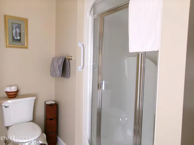 $405,000 | 14 Brooks Lane, Crossville, TN 38558