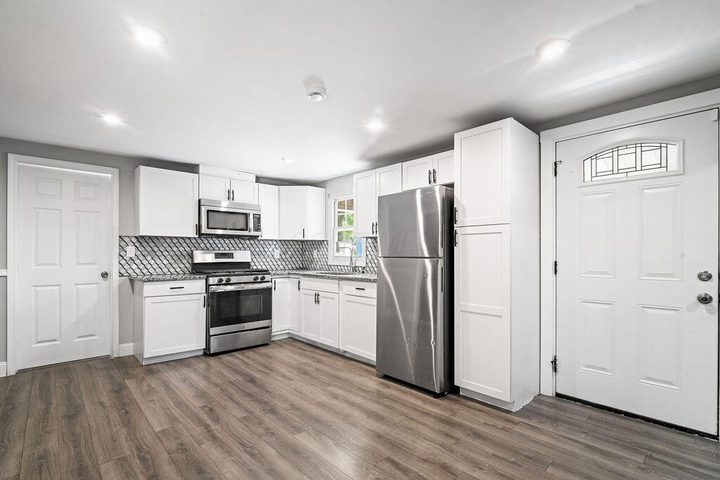 755 Stelzer Road, Unit 1230 Columbus, OH 43219 - Photo 8 of 24 DSC_6461