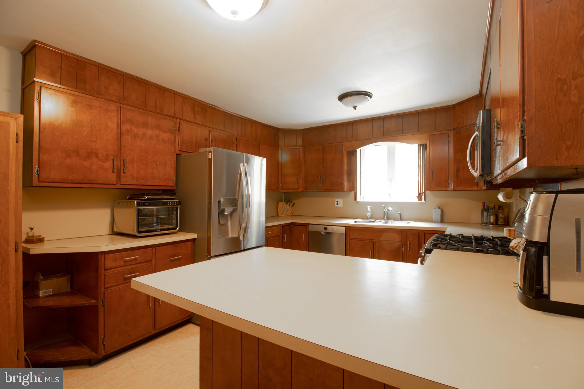 3014 Old County Road Newark, DE 19702 - Photo 18 of 38 Ample counter space