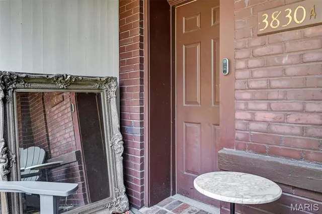 $349,900 | 3830 Shaw Boulevard, Unit A, St. Louis, MO 63110