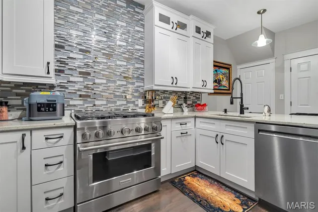 $349,900 | 3830 Shaw Boulevard, Unit A, St. Louis, MO 63110