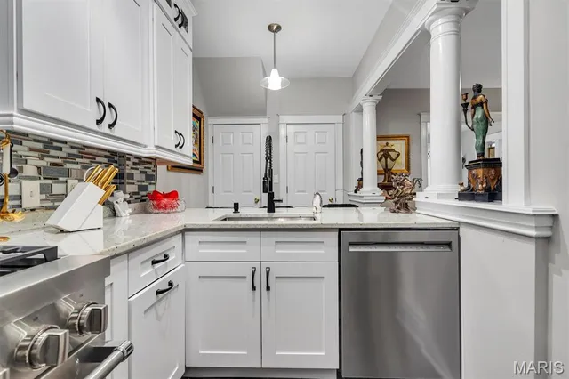 $349,900 | 3830 Shaw Boulevard, Unit A, St. Louis, MO 63110