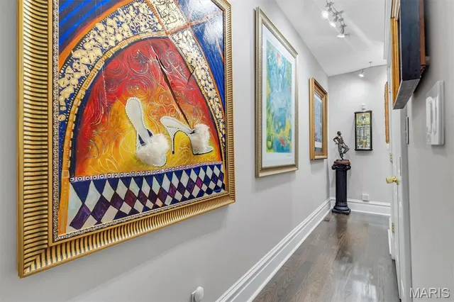 $349,900 | 3830 Shaw Boulevard, Unit A, St. Louis, MO 63110