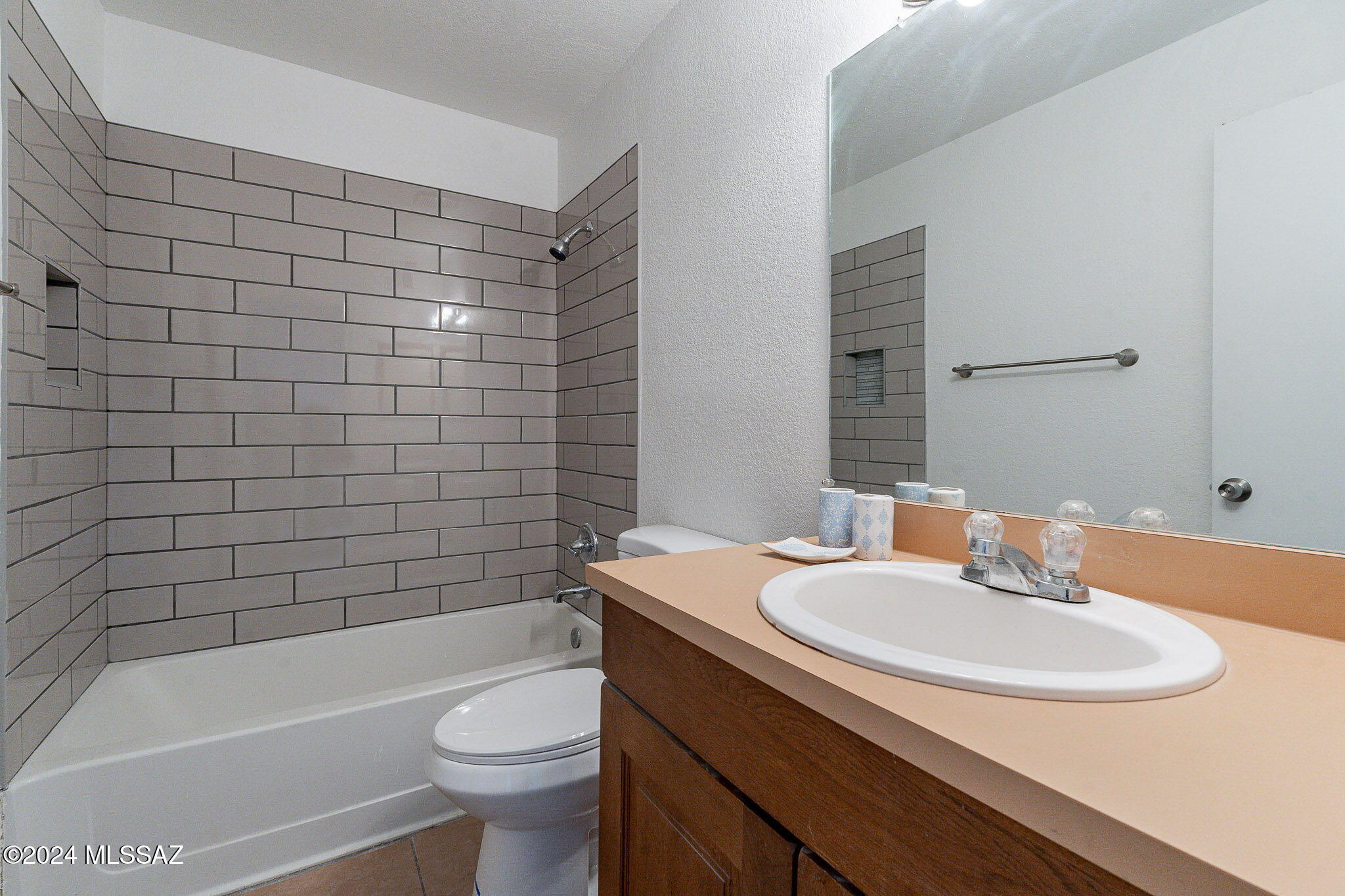 1712 Twin Ridge Road Tucson, AZ 85746 - Photo 21 of 29 Gallery Image 21