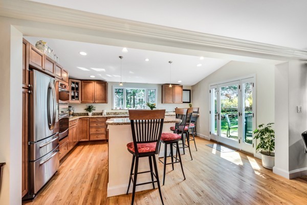 16 York Road Winchester, MA 01890 - Photo 3 of 24 Gallery Image 3