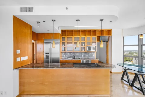 $799,999 | 3500 Mystic Pointe Drive, Unit PH4, Aventura, FL 33180