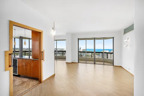 $799,999 | 3500 Mystic Pointe Drive, Unit PH4, Aventura, FL 33180