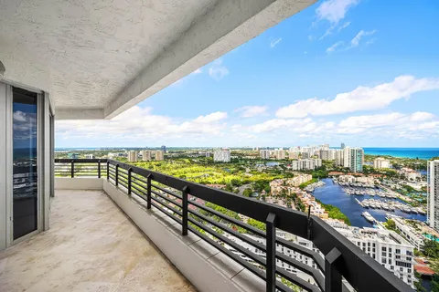 $799,999 | 3500 Mystic Pointe Drive, Unit PH4, Aventura, FL 33180