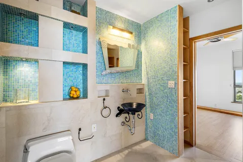 $799,999 | 3500 Mystic Pointe Drive, Unit PH4, Aventura, FL 33180