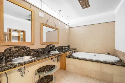 $799,999 | 3500 Mystic Pointe Drive, Unit PH4, Aventura, FL 33180