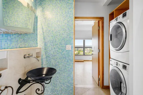 $799,999 | 3500 Mystic Pointe Drive, Unit PH4, Aventura, FL 33180