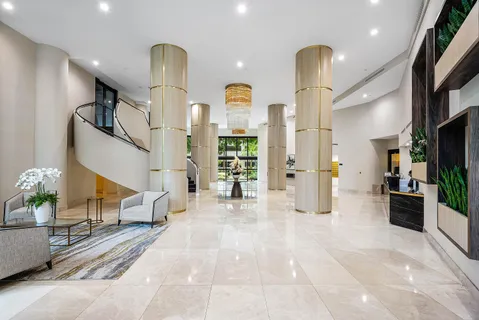 $799,999 | 3500 Mystic Pointe Drive, Unit PH4, Aventura, FL 33180