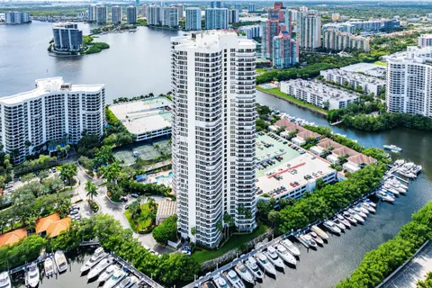 $799,999 | 3500 Mystic Pointe Drive, Unit PH4, Aventura, FL 33180