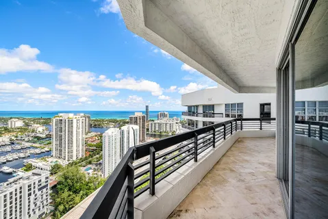 $799,999 | 3500 Mystic Pointe Drive, Unit PH4, Aventura, FL 33180