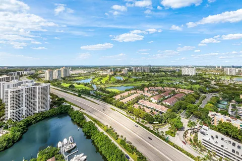 $799,999 | 3500 Mystic Pointe Drive, Unit PH4, Aventura, FL 33180