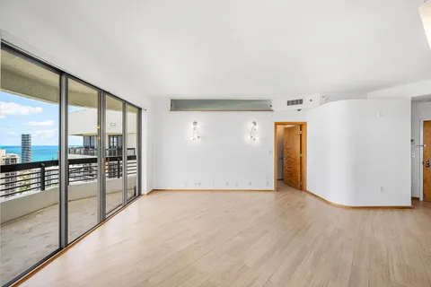 $799,999 | 3500 Mystic Pointe Drive, Unit PH4, Aventura, FL 33180