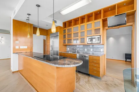 $799,999 | 3500 Mystic Pointe Drive, Unit PH4, Aventura, FL 33180