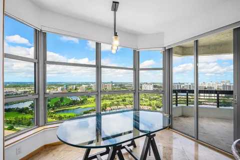 $799,999 | 3500 Mystic Pointe Drive, Unit PH4, Aventura, FL 33180