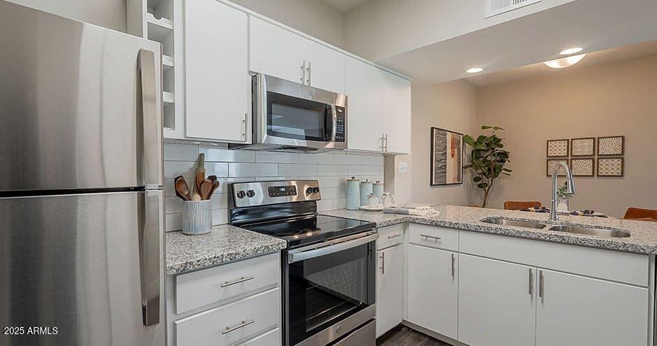 777 West Chandler Boulevard, Unit 21 Chandler, AZ 85225 - Photo 3 of 17 Kitchen