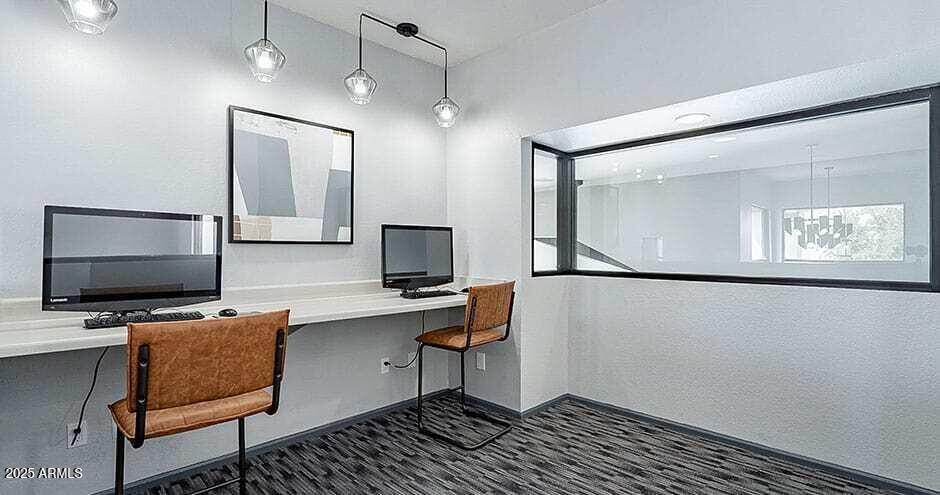 777 West Chandler Boulevard, Unit 21 Chandler, AZ 85225 - Photo 10 of 17 Business Center