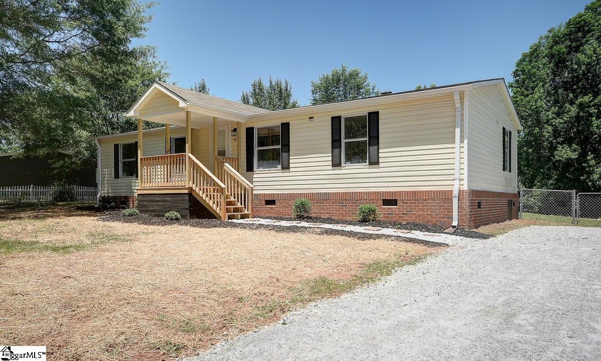 1624 South McElhaney Road Greer, SC 29651 - Photo 1 of 6 Gallery Image 1