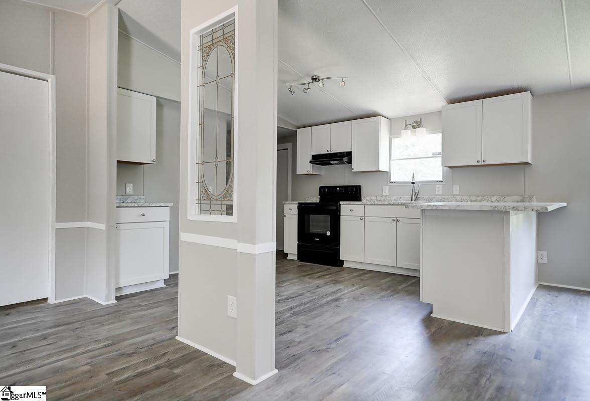 1624 South McElhaney Road Greer, SC 29651 - Photo 3 of 6 Gallery Image 3