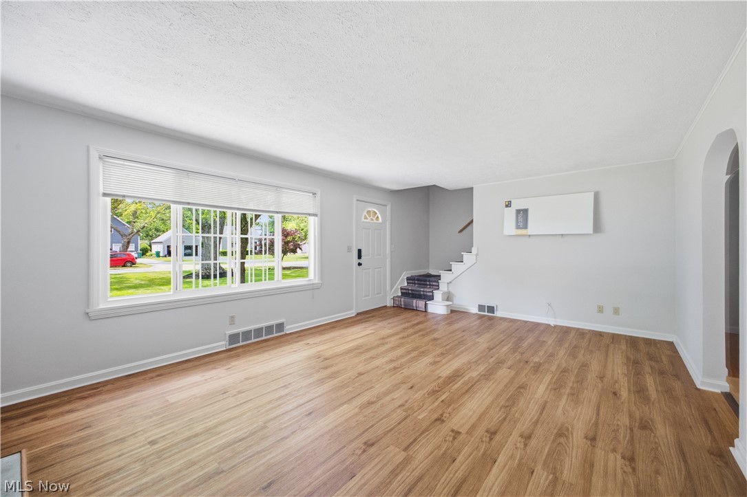 8021 Middlesex Road Mentor, OH 44060 - Photo 4 of 15