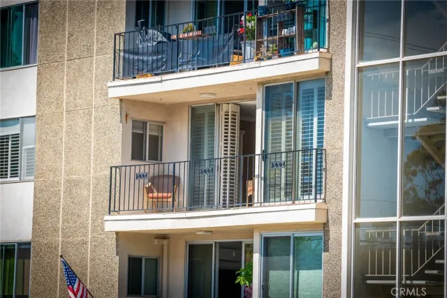 $699,000 | 2772 2nd Street, Unit A2, Long Beach, CA 90803