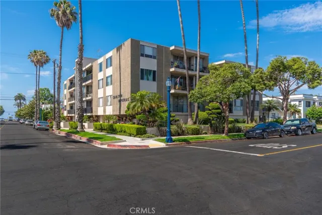 $699,000 | 2772 2nd Street, Unit A2, Long Beach, CA 90803