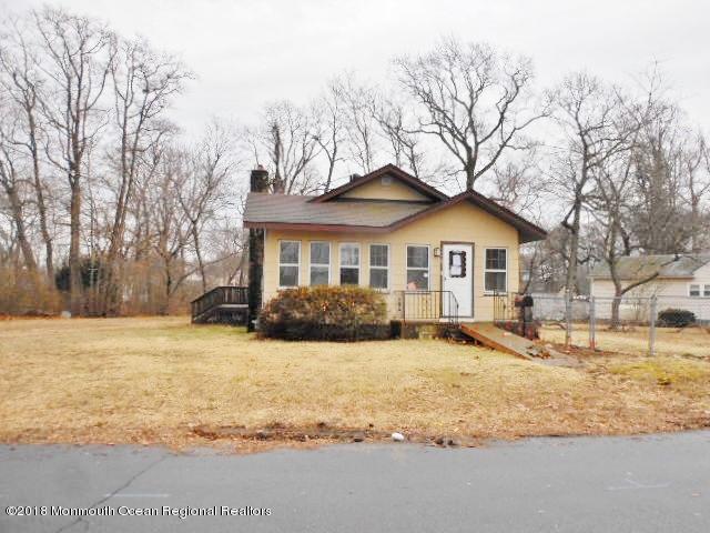 96 West Concourse Keyport, NJ 07735 - Photo 2 of 16 352-513149 - Front - different angle