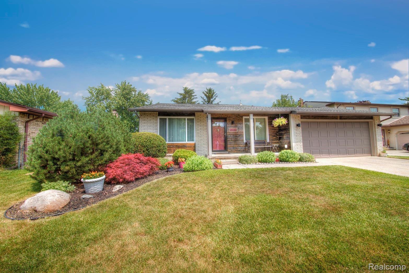 42816 Keystone Canton, MI 48187 - Photo 1 of 30 20190709Sky.jpg