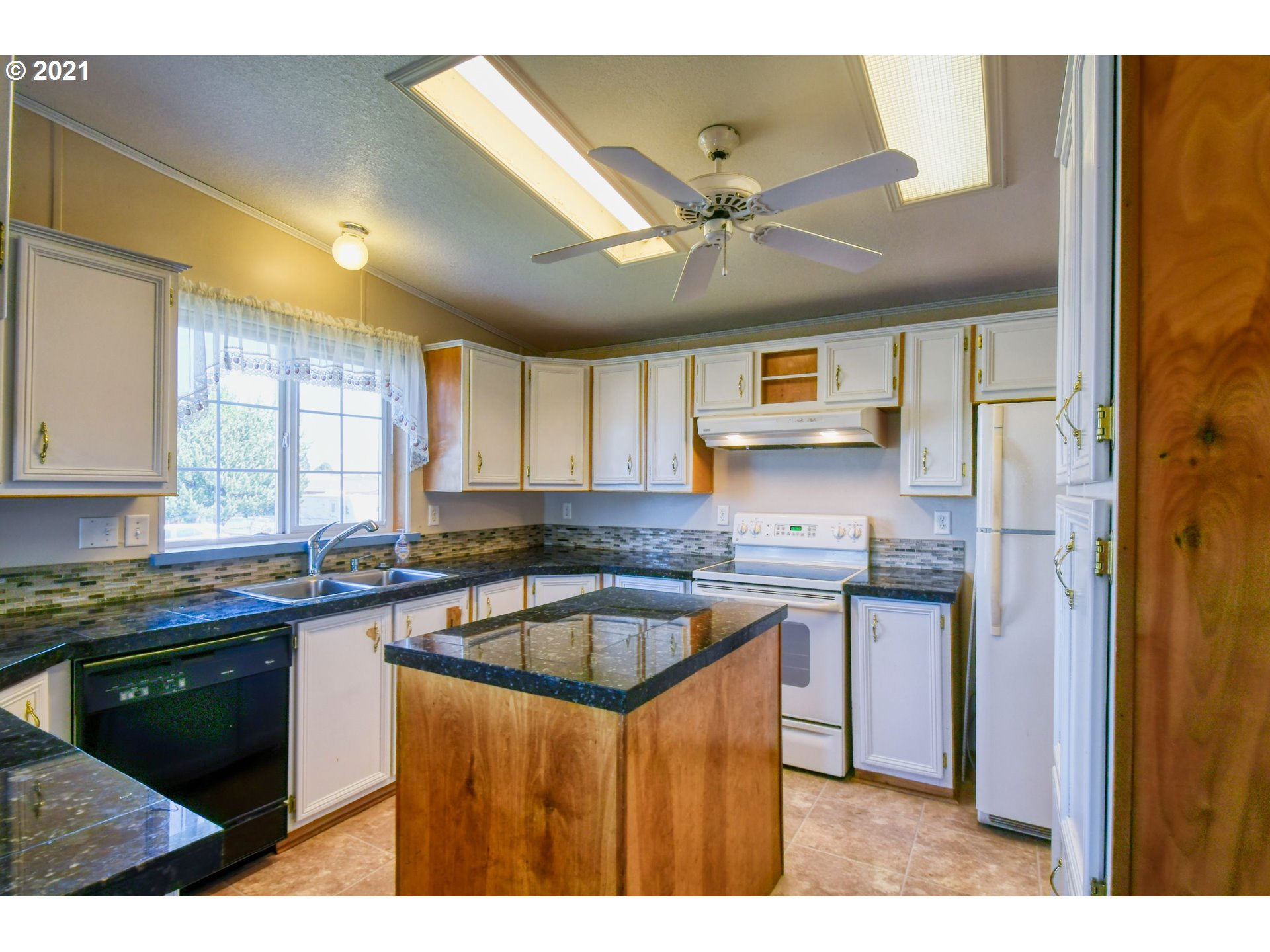 980 Southwest Marshall Avenue Pendleton, OR 97801 - Photo 12 of 32 Gallery Image 12