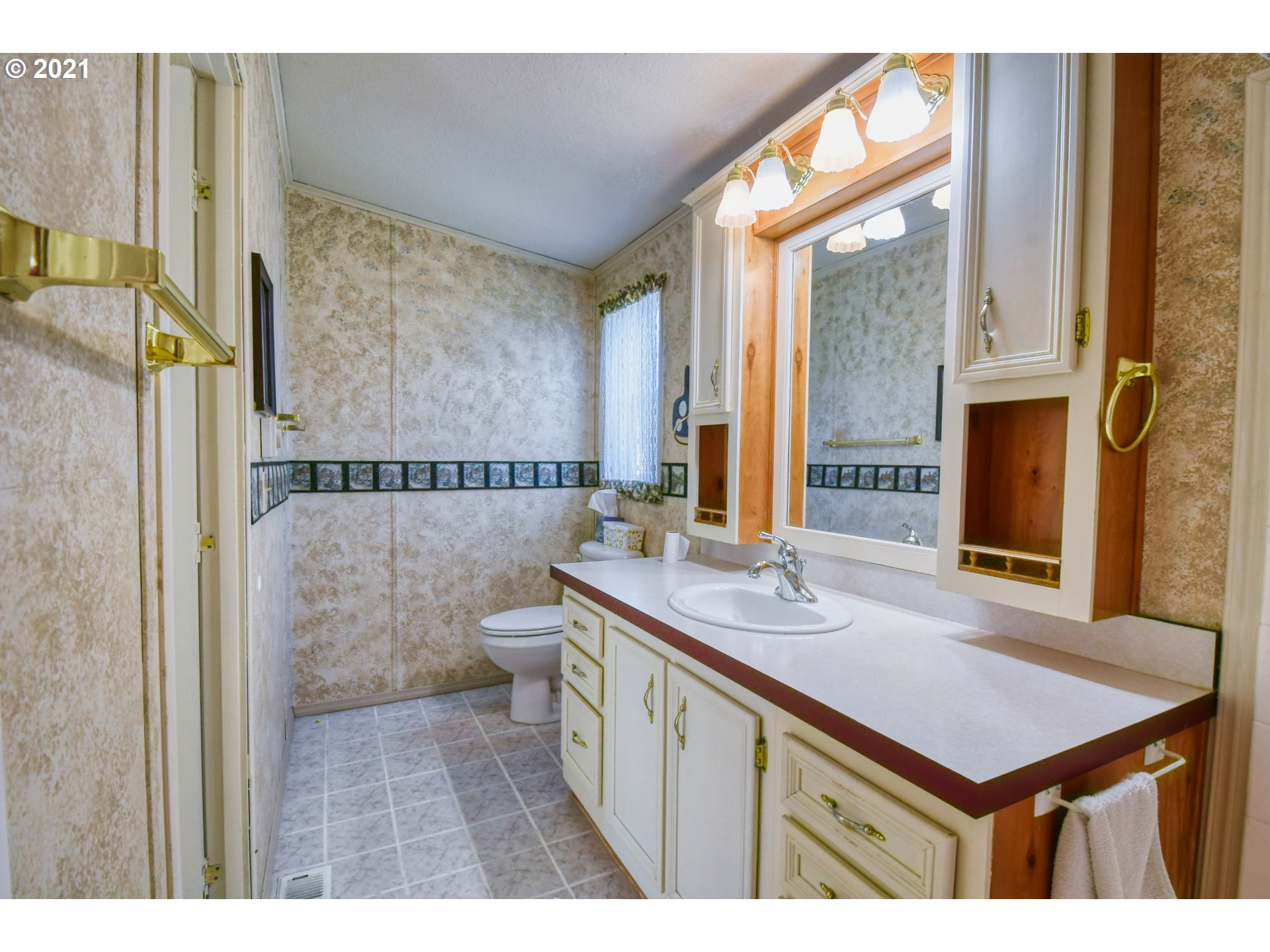 980 Southwest Marshall Avenue Pendleton, OR 97801 - Photo 17 of 32 Gallery Image 17