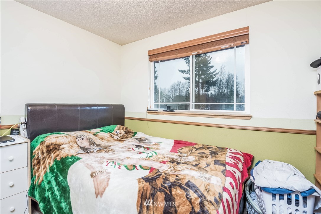 15827 Southeast 180th Court Renton, WA 98058 - Photo 14 of 22 Gallery Image 14
