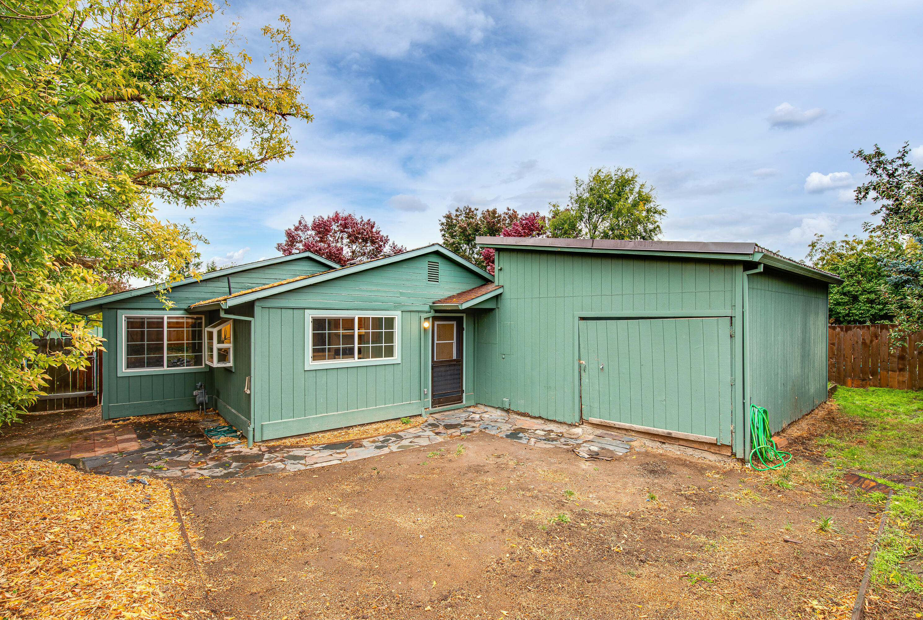 1308 Mill Pond Road Ashland, OR 97520 - Photo 12 of 24 1308 Mill Pond Road Ashland OR 97520