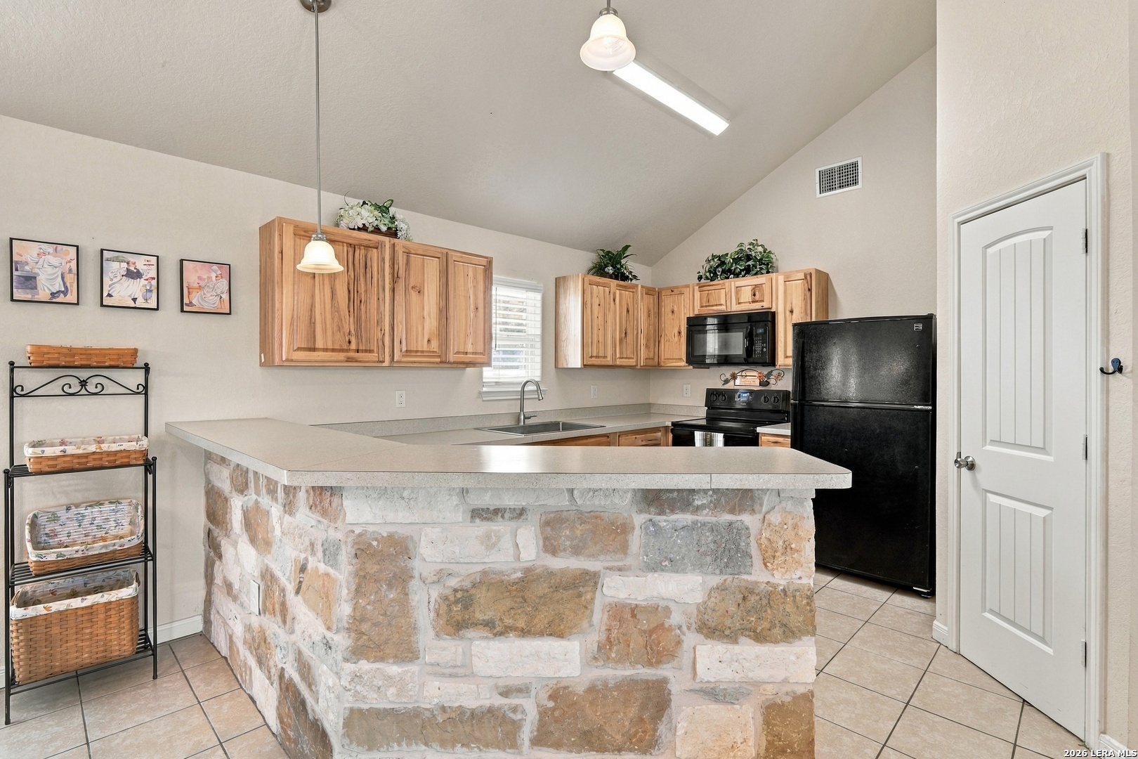 659 Cimarron Spring Branch, TX 78070 - Photo 11 of 35 Gallery Image 11