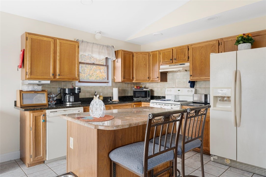 8 Dorr Street Cumberland, RI 02864 - Photo 6 of 20 Granite, Island, electric oven