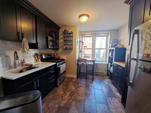 $2,350 | 38 Charter Street, Unit 11, Boston, MA 02113