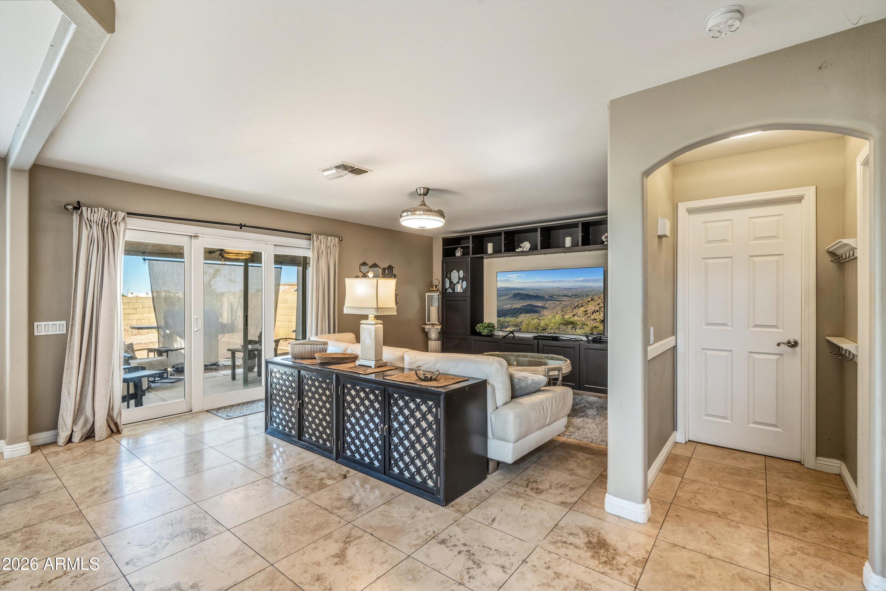 1414 North Birch Street Gilbert, AZ 85233 - Photo 14 of 43 15-Family Room