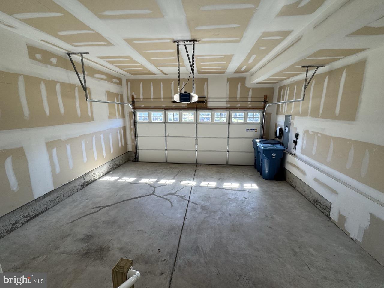 213 Wynstone Court Colmar, PA 18915 - Photo 20 of 39 garage