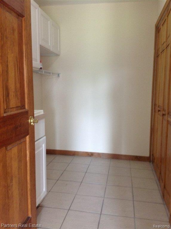 6817 West Lange Road Fowlerville, MI 48836 - Photo 16 of 21 Laundry