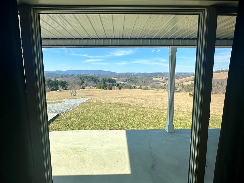 1005 Dry Road Speedwell, VA 24374 - Photo 45 of 72 Gallery Image 45