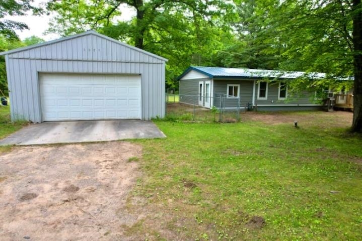 3981 Lake Ann Road Interlochen, MI 49643 - Photo 34 of 35 1900854-33.JPG