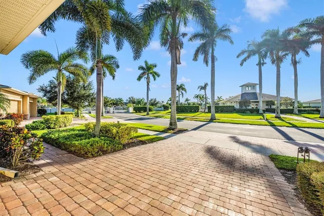 $290,000 | 13612 Abercrombie Avenue, Englewood, FL 34223