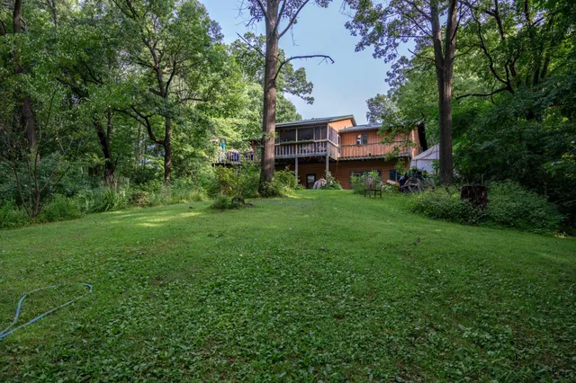 $430,000 | W8601 Highway 82, Elroy, WI 53929