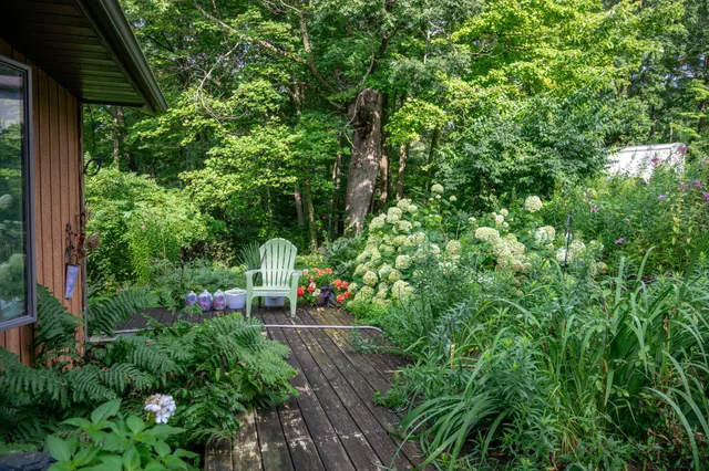 $430,000 | W8601 Highway 82, Elroy, WI 53929