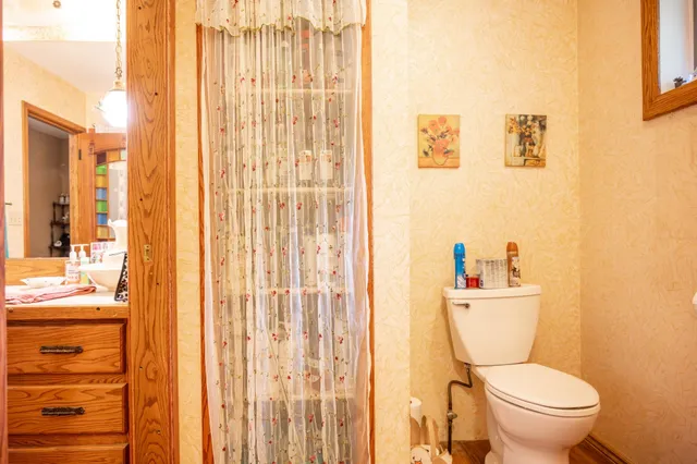 $430,000 | W8601 Highway 82, Elroy, WI 53929