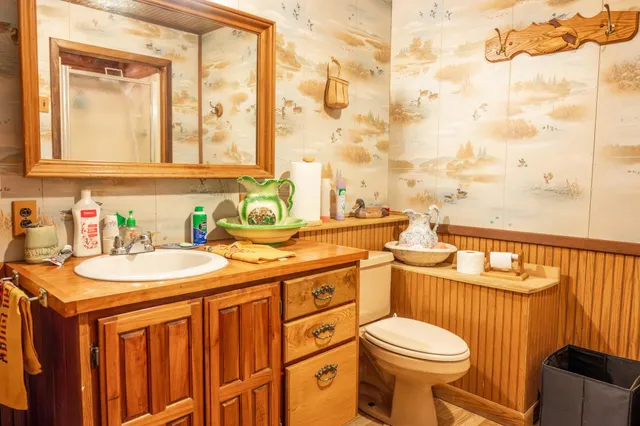 $430,000 | W8601 Highway 82, Elroy, WI 53929